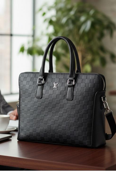 Louiis Vuiitton Laptop bag with dust cover