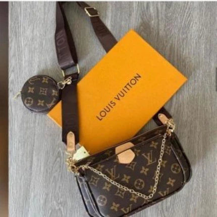 Louiis vuitton pochette belt with og box
