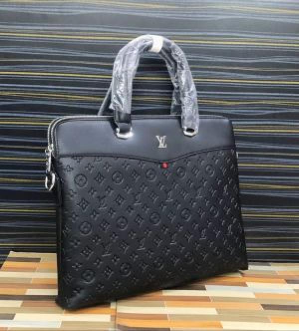 Louiis Vuitton Polished Premium Quality Laptop Bag