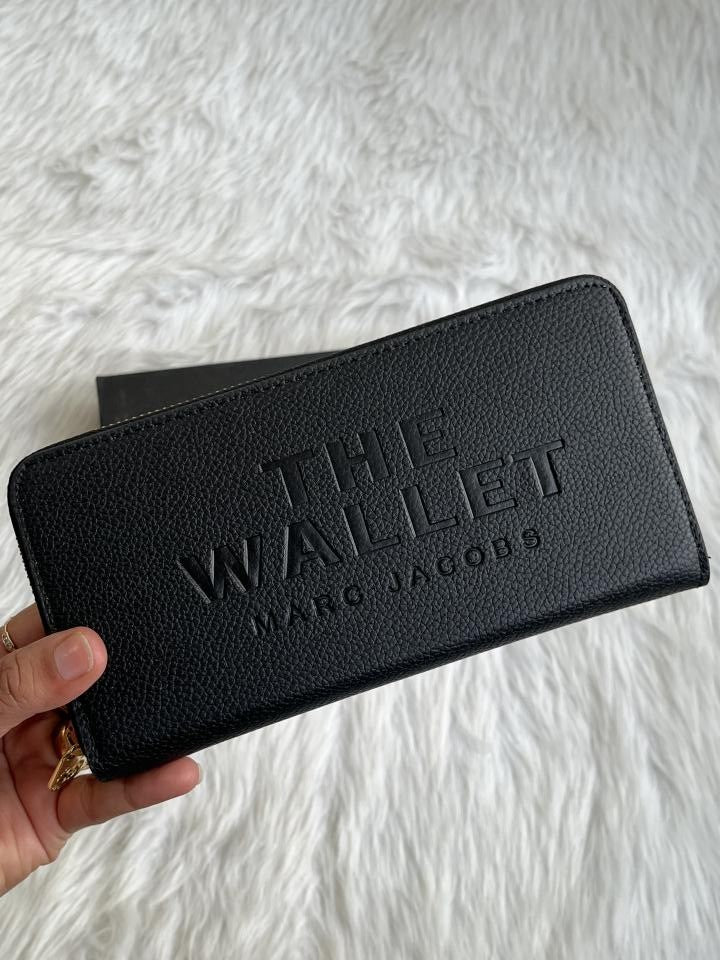 Marrc Jacob  Long Zippy Wallet With Box
