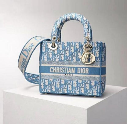 Chriistian DIIOR LADY BAG WITH BRAND BOX