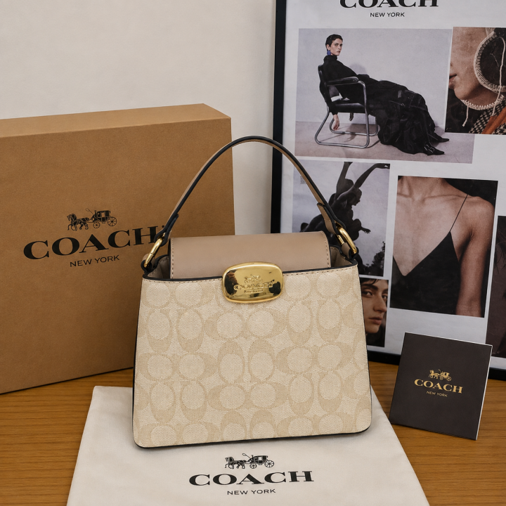 Coachh mollie signature bucket bag with premium quality og box