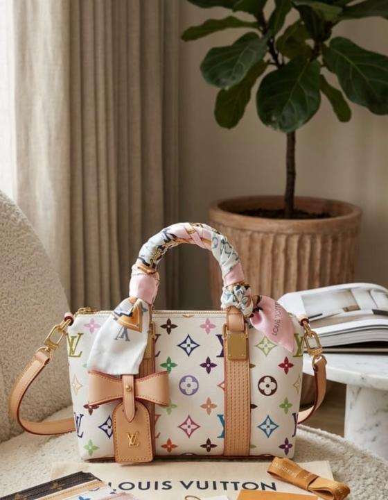 LOUIIS VUITTON SPEEDY BAG  WITH PREMIUM QUALITY SCARF BOX