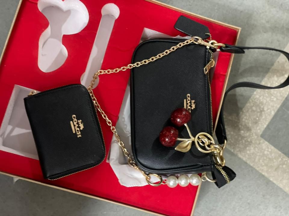 Coaach nolita daisy combo set premium quality box packing