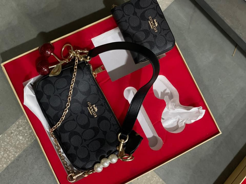 Coaach nolita daisy combo set premium quality box packing