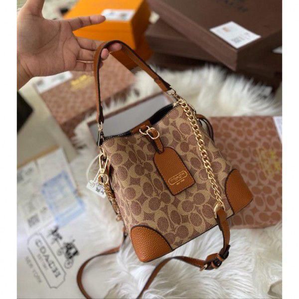 Coacch Bucket Bag With Box DustBag