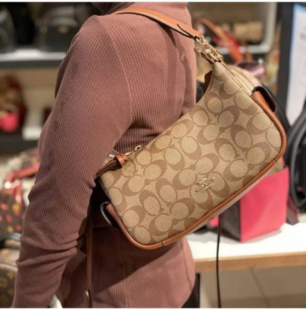 Coachh pennie shoulder bag signature canvas with box