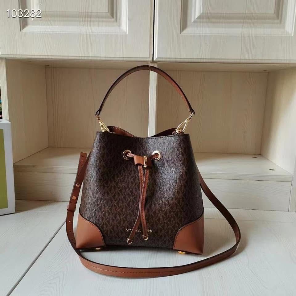 Miichael kors bucket bag slingbag With Dust Cover premium quality
