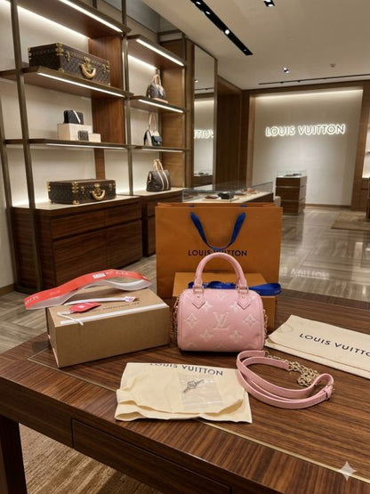 Louiis vuitton speedy bag with doublebox carrybag
