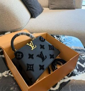 Louiis Vuitton Capucines handbag with box premium quality