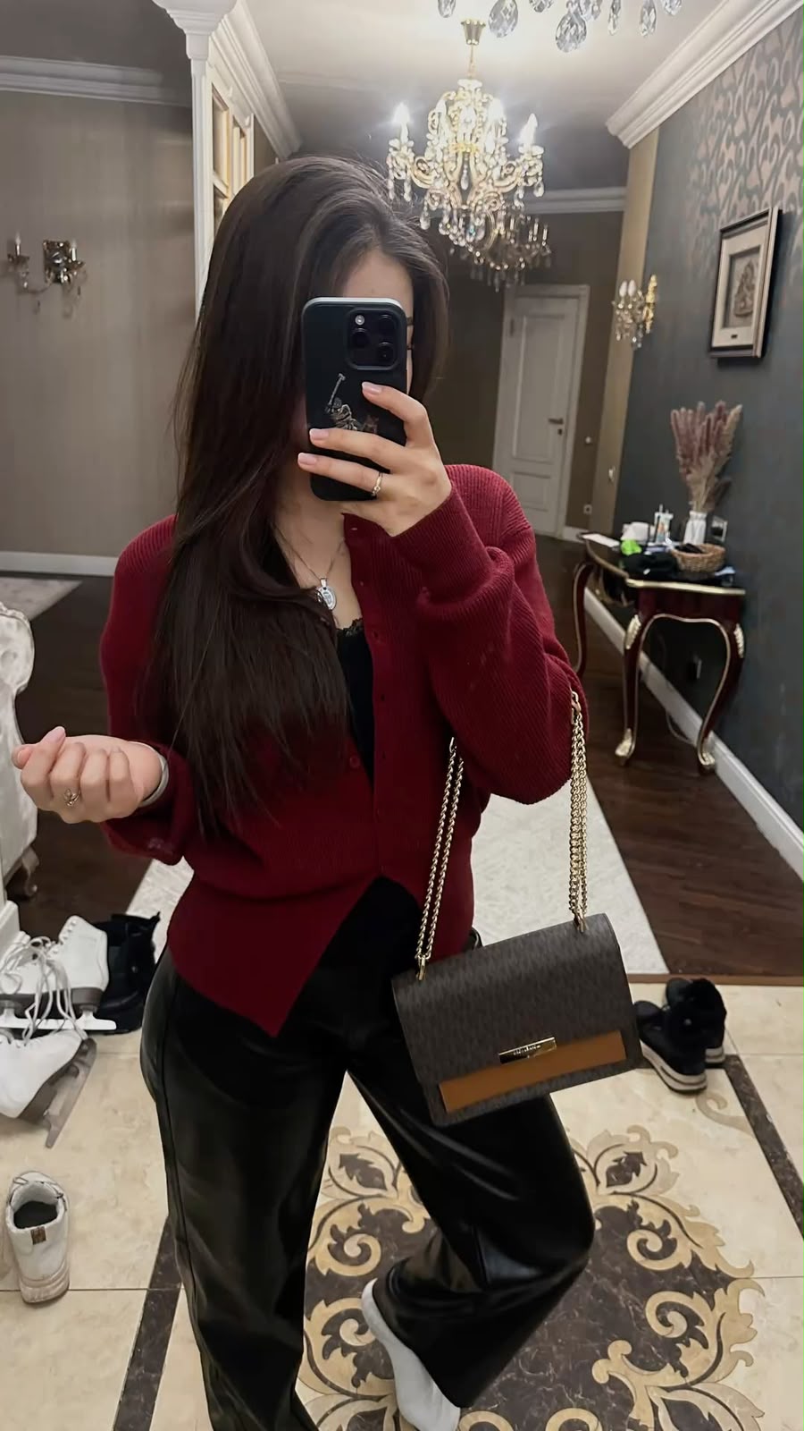 Miichael Kors small crossbody premium quality with box