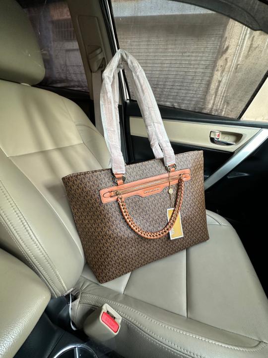 Miichael Kors Slater Large Tote Shoulder Bag Signature