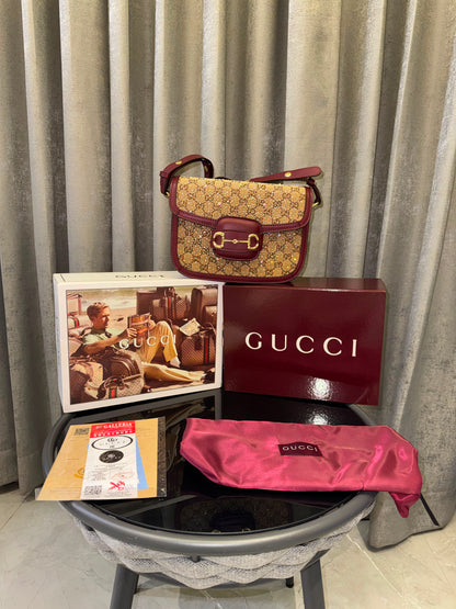 Guccii sling bag premium quality with double box packing