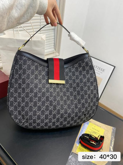 Guccii hobo shoulder bag With Dust Cover