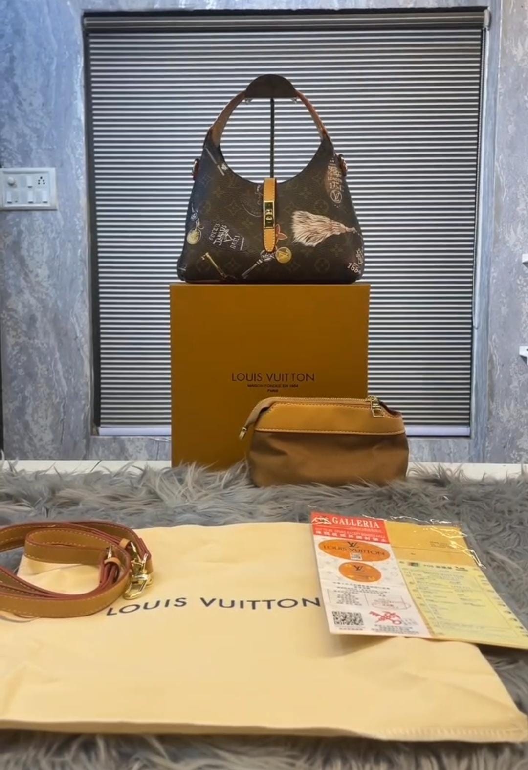 Louiis Vuitton trunk 2 handbag with premium quality box
