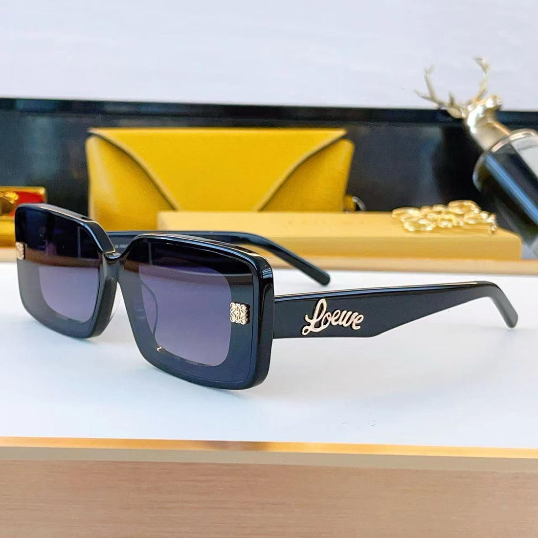 Loewee LW40150U Sunglasses