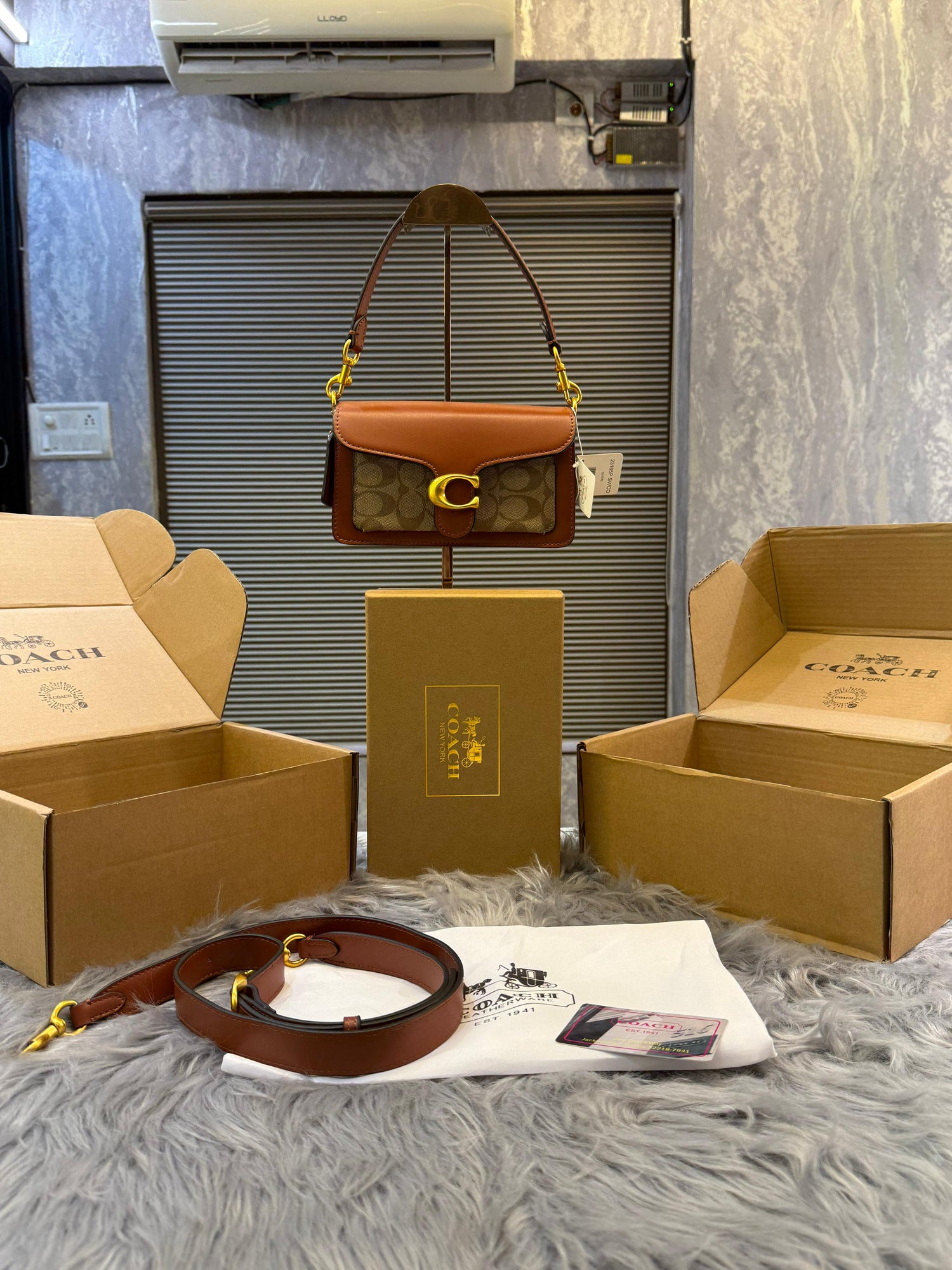 COACHH tabby leather shoulder bag dubble box