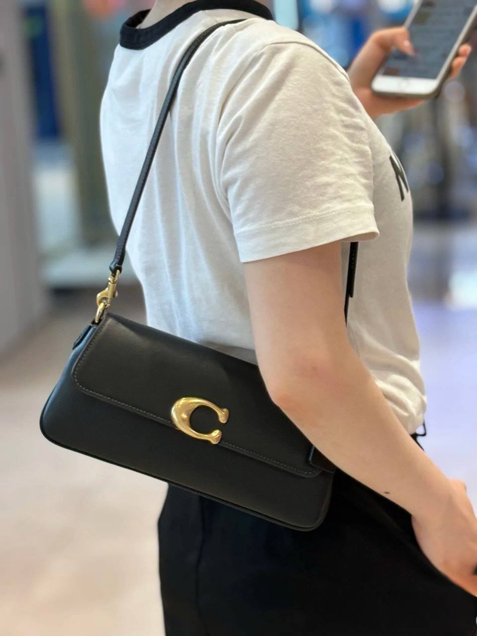 Coachh shoulder bag in calf leather with box premium quality